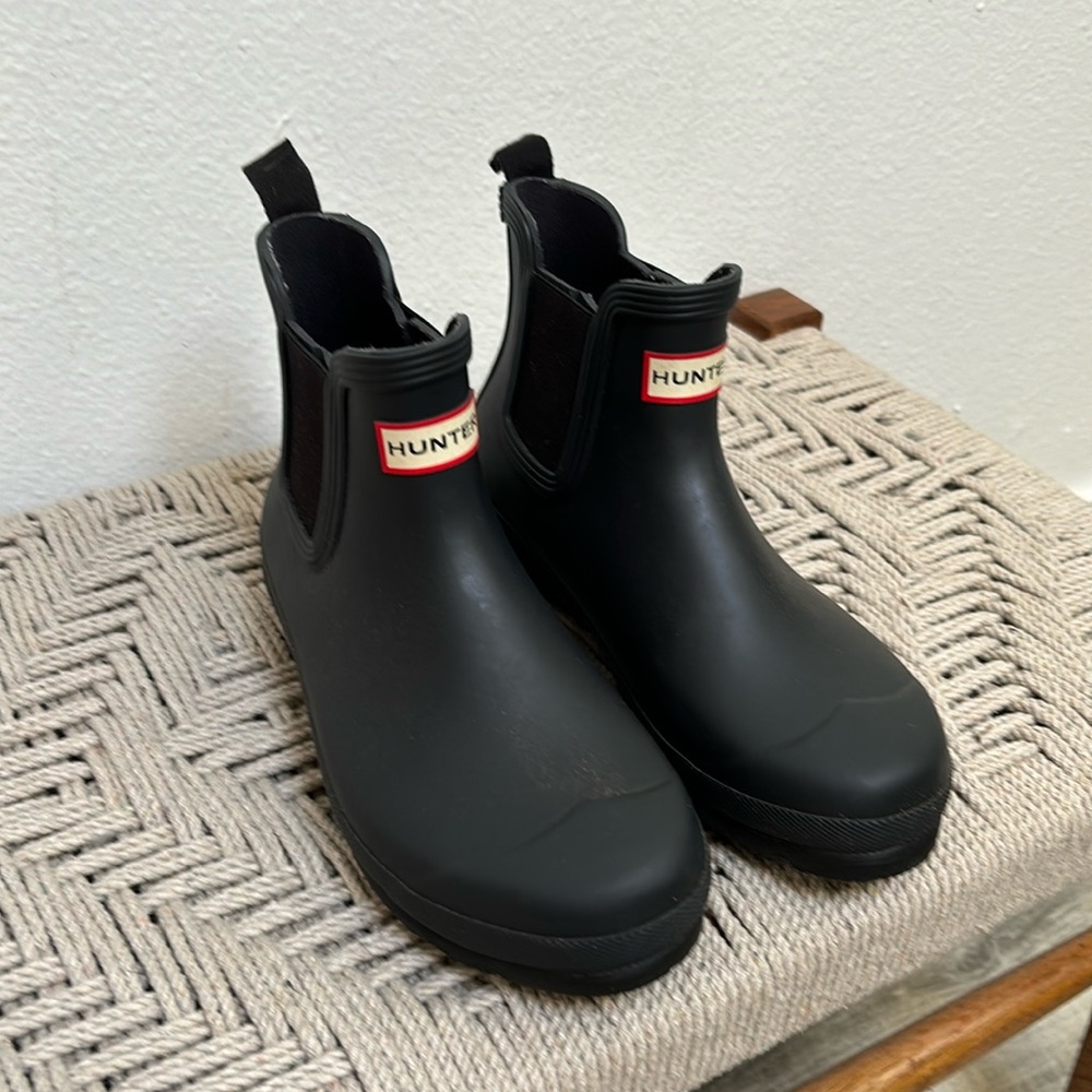 Hunter Chelsea Boot - Black size 8